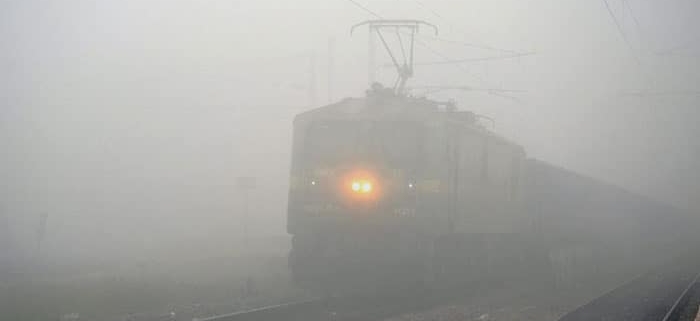 637812 train fog l