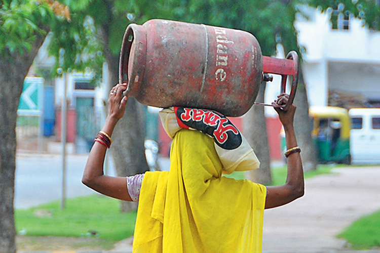 1606386513 5fbf835123e6e pradhan mantri ujjwala yojana